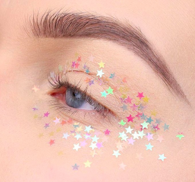 Star eyeliner