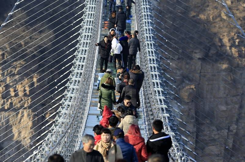 Najdłuższy na świecie szklany most w Chinach