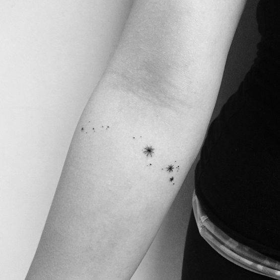 Tatuaże konstelacje gwiazd