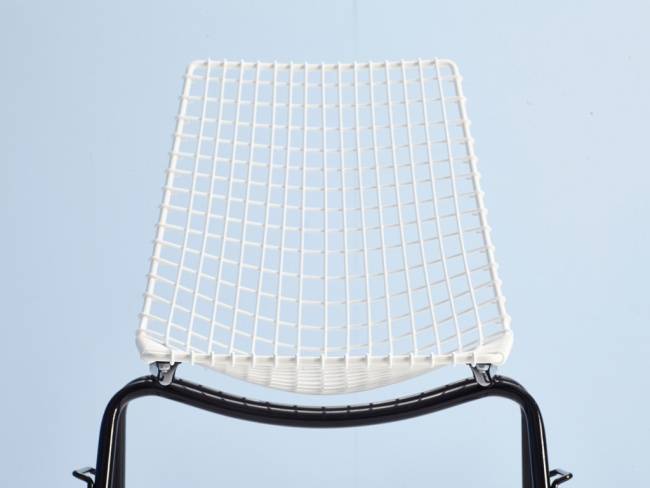 Siatkowe krzesła, Projekt 68