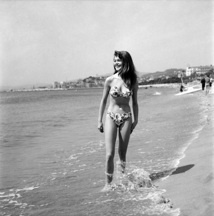 Brigitte Bardot w Cannes, 1953.