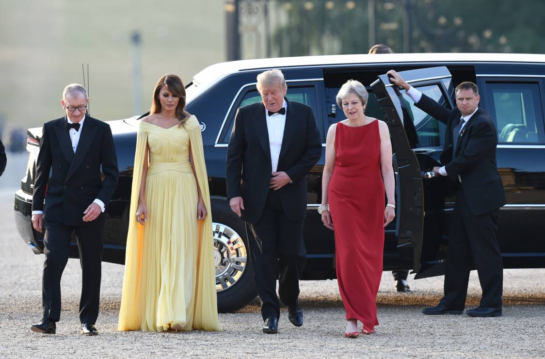 Melania Trump, Donald Trump, Theresa May i Philip May w trakcie uroczystości zorganizowanej w Blenheim Palace, 12.07.2018.