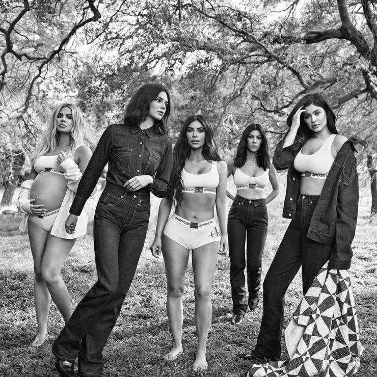 Siostry Kardashian i Jenner w kampanii Calvin Klein Jeans i Calvin Klein Underwear