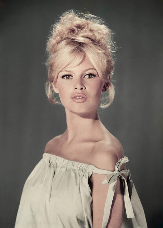 Fryzury z lat 60.: Brigitte Bardot