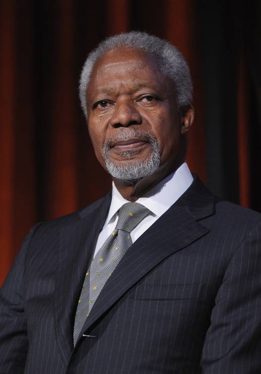 Kofi Annan (1938-2018), ghański dyplomata, w latach 1997–2006 sekretarz generalny Organizacji Narodów Zjednoczonych, laureat Pokojowej Nagrody Nobla