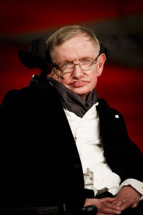 Stephen Hawking (1942-2018), brytyjski astrofizyk, kosmolog, fizyk teoretyczny. W ciągu trwającej ponad 40 lat kariery naukowej zajmował się głównie czarnymi dziurami i grawitacją kwantową