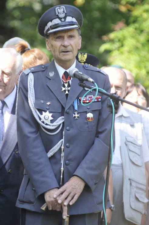 Zbigniew Ścibor-Rylski (1917-2018), lotnik, oficer Armii Krajowej, generał brygady WP, w latach 2004–2014 sekretarz Kapituły Orderu Wojennego Virtuti Militari, członek założyciel i w latach 1989–1994 i 1997–2018 prezes Zarządu Głównego Związku Powstańców