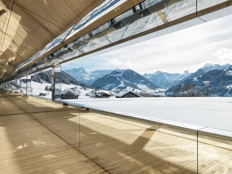 Lustrzany dom Mirage w Szwajcarii