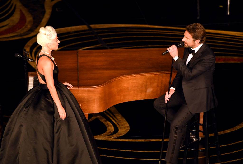 Oscary 2019: Lady Gaga i Bradley Cooper zaśpiewali "Shallow". Zobacz ich występ