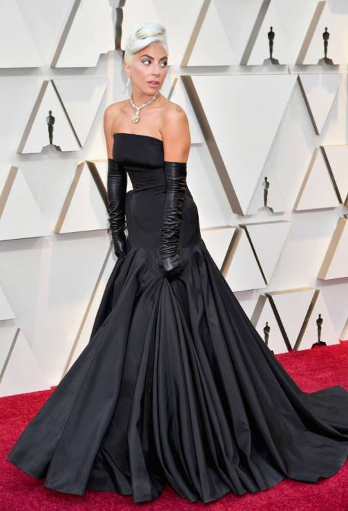 Oscary 2019: Lady Gaga w czarnej sukni