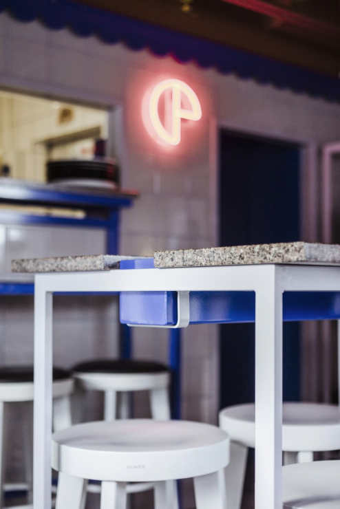 Pizza bar „Przyjemność”, projekt: Adam Wierciński