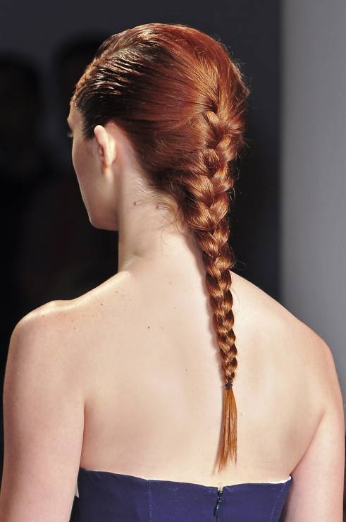 Modne fryzury z rudych włosów, Peter Som