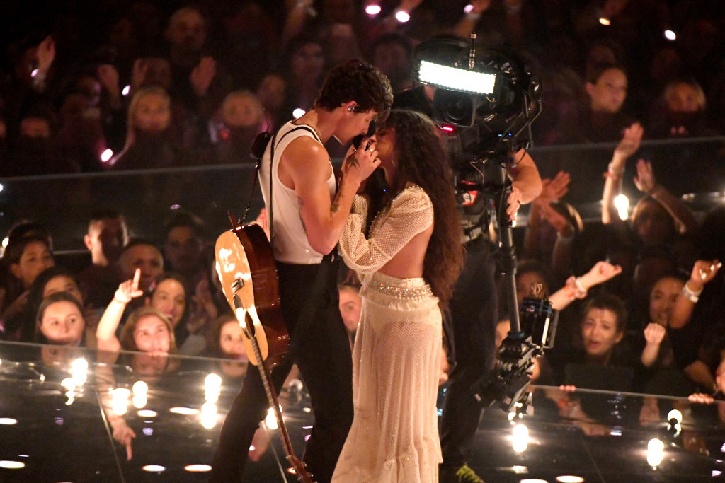 Shawn Mendes i Camila Cabello zaśpiewali "Señorita " na MTV VMA 2019