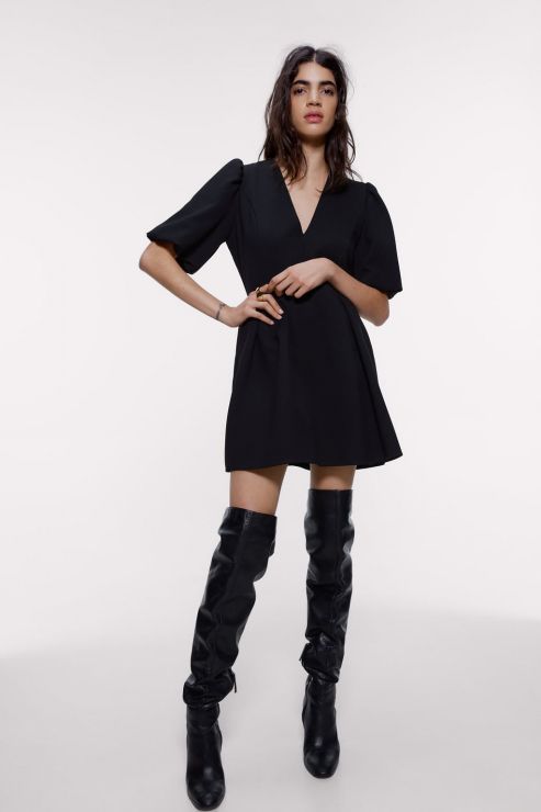 Czarne sukienki z nowych kolekcji: Zara, 139 zł
