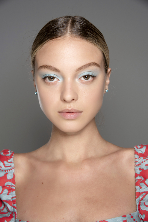 Modny makijaż wiosna-lato 2020. Alice Olivia