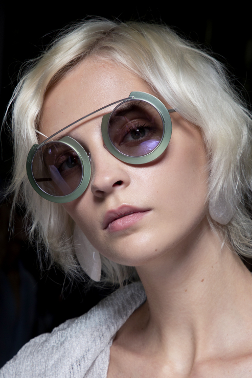 Okulary przeciwsłoneczne z filtrem Emporio Armani, trendy wiosna lato 2020