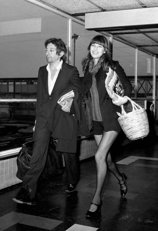 Serge Gainsbourg i Jane Birkin z ulubionym koszykiem, który nosiła zamiast torebki, 1971 rok.