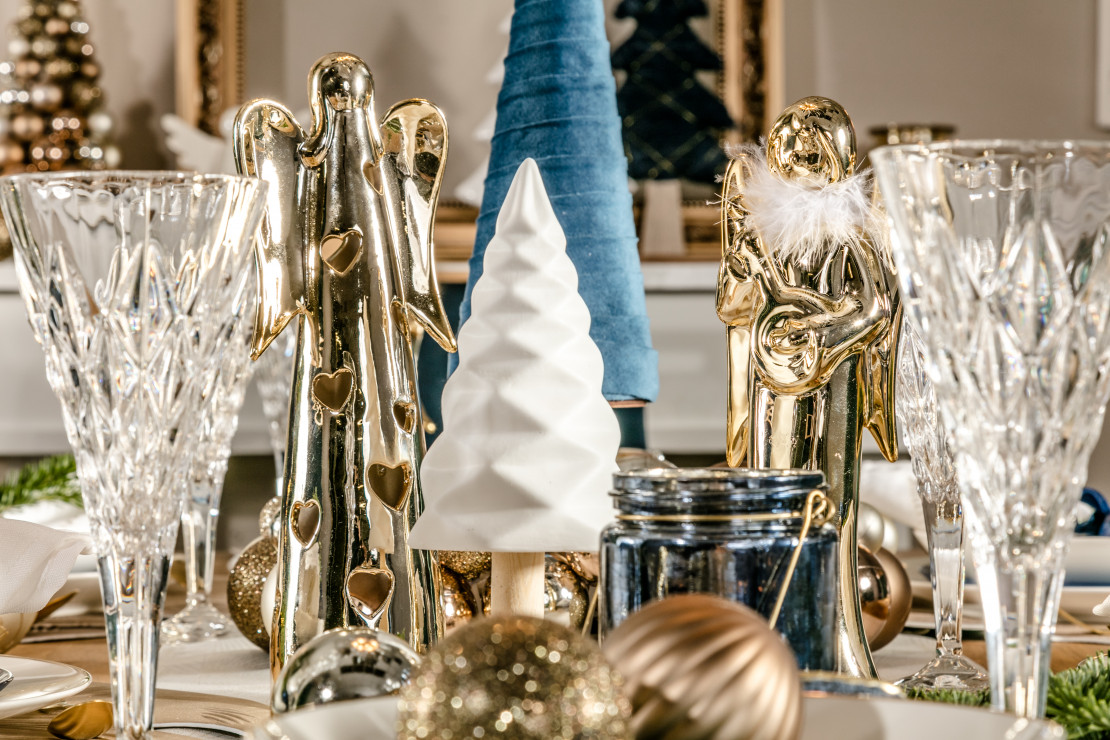 Minimalistyczna zastawa, rustykalne ozdoby i granat - Salony Agata zaprezentowały kolekcję świątecznych dekoracji [Trendy 2020]