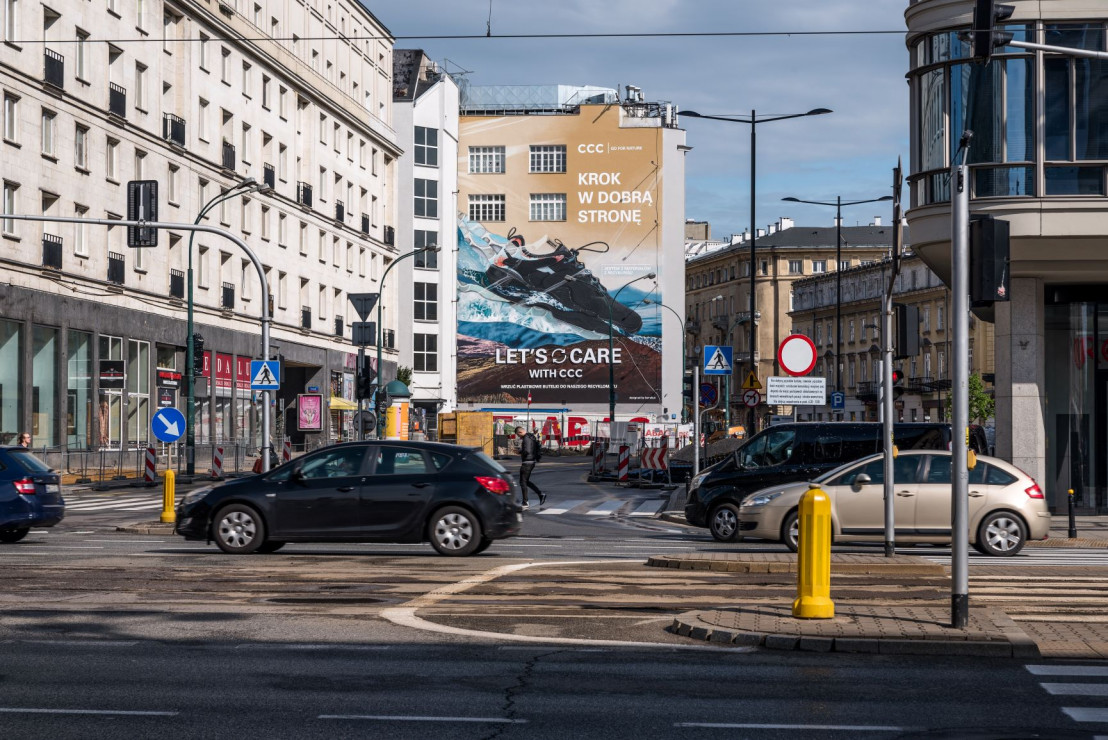 Let's care with CCC – wyjątkowy mural w centrum Warszawy