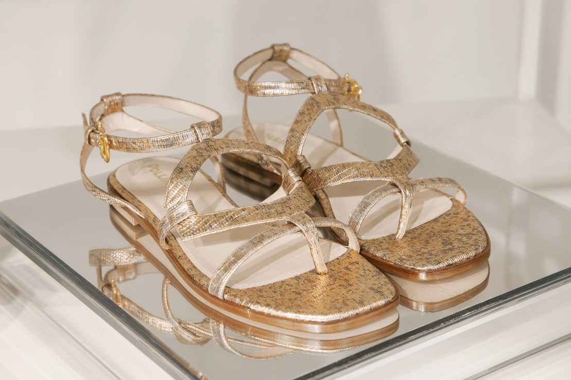 Złote i srebrne sandały na wesele [trendy 2021]