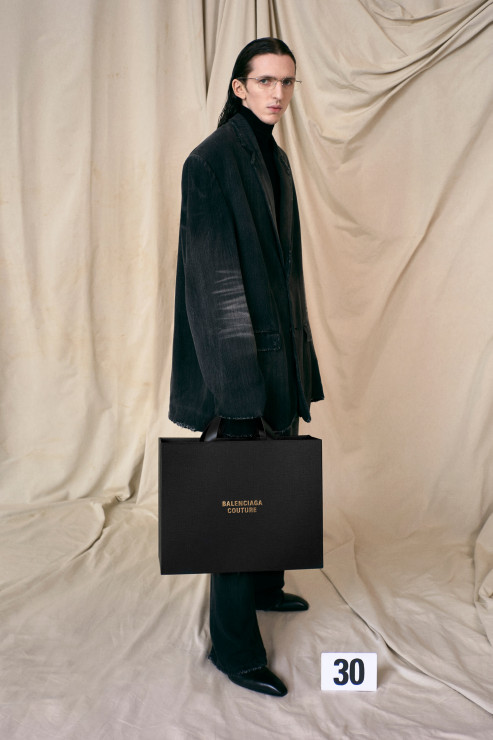 Balenciaga haute couture jesień-zima 2021/2022