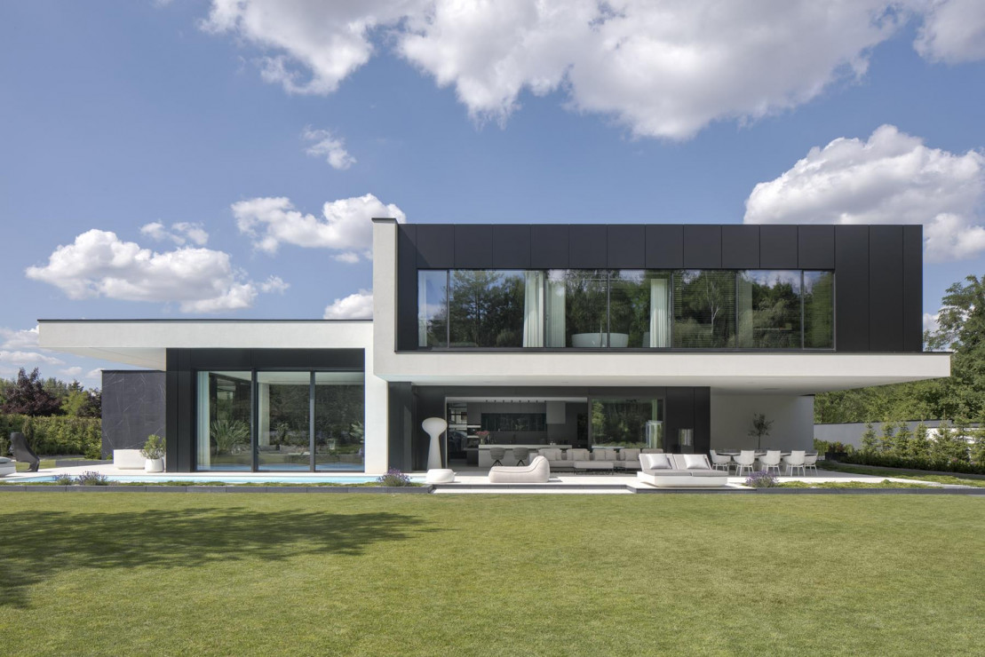 RE: PERFECT HOUSE, projekt: Marcin Tomaszewski