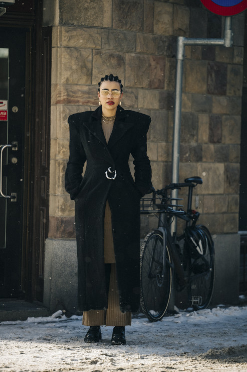 Skandynawski styl: stylizacje ze Sztokholm Fashion Week jesień-zima 2021/2022
