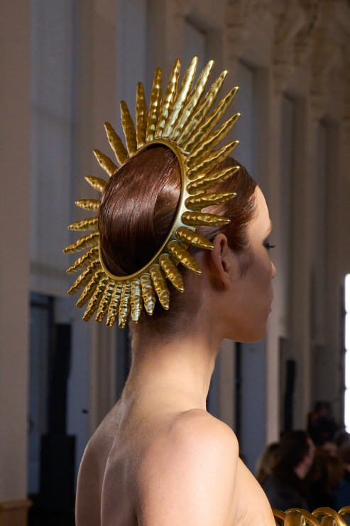 Kolekcja Schiaparelli haute couture wiosna-lato 2022