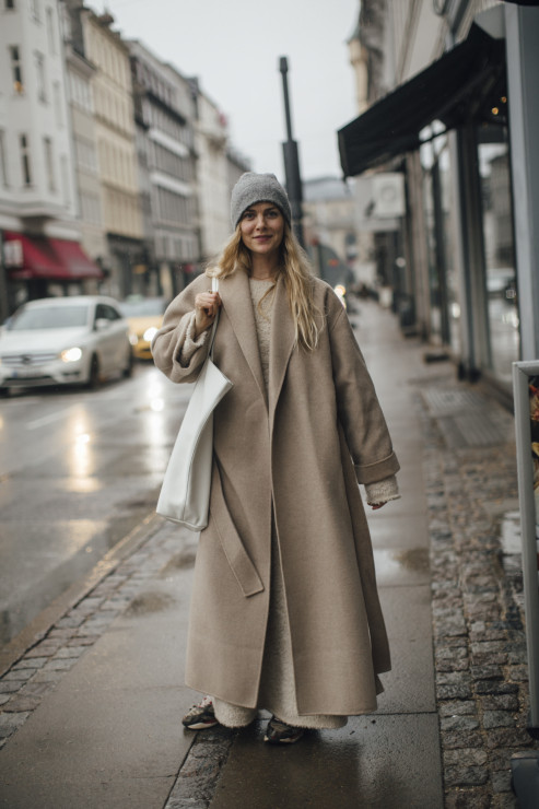 Najmodniejsze stylizacje z ulic Kopenhagi według najbardziej stylowych ludzi z branży i gości Copenhagen Fashion Week jesień-zima 2022/2023