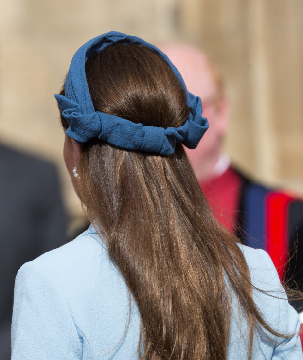 Księżna Kate w błękitnej sukience - Wielkanoc w kaplicy Zamku w Windsorze