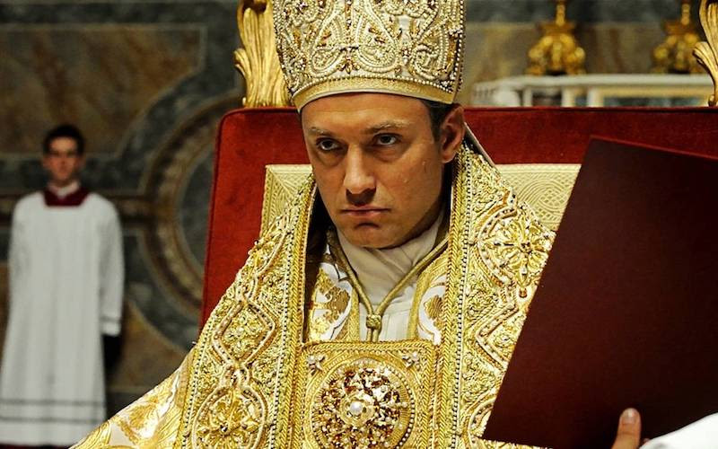 „Młody papież” powraca! Oprócz Jude’a Law zagra w nim John Malkovich