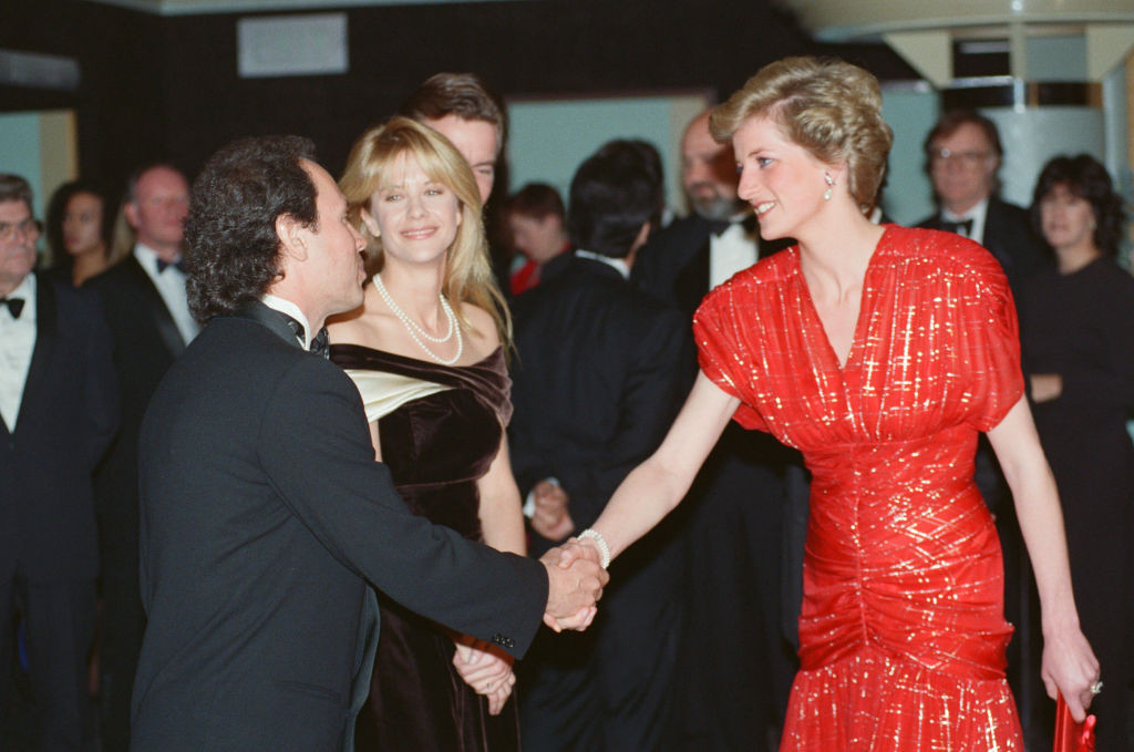 Gwiazdy na czerwonym dywanie w latach 80. Stylizacje Toma Cruise’a, Jodie Foster, Rivera Phoenixa oraz Nicolasa Cage’a [GALERIA]