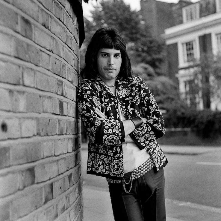 Freddie Mercury skończyłby właśnie 74 lata. Zobacz retro zdjęcia legendarnego muzyka [GALERIA]
