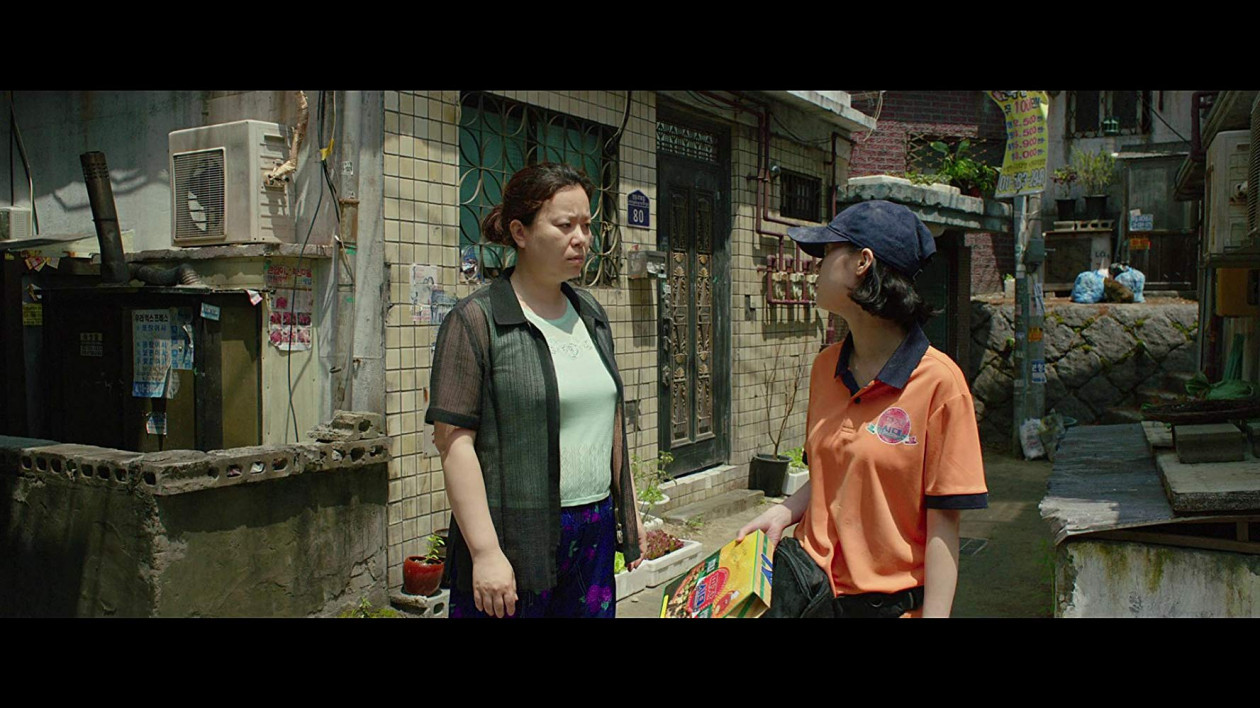 „Parasite” najmocniejszym rywalem „Bożego Ciała” do Oscara 2020. O czym opowiada film Bonga Joon-ho?