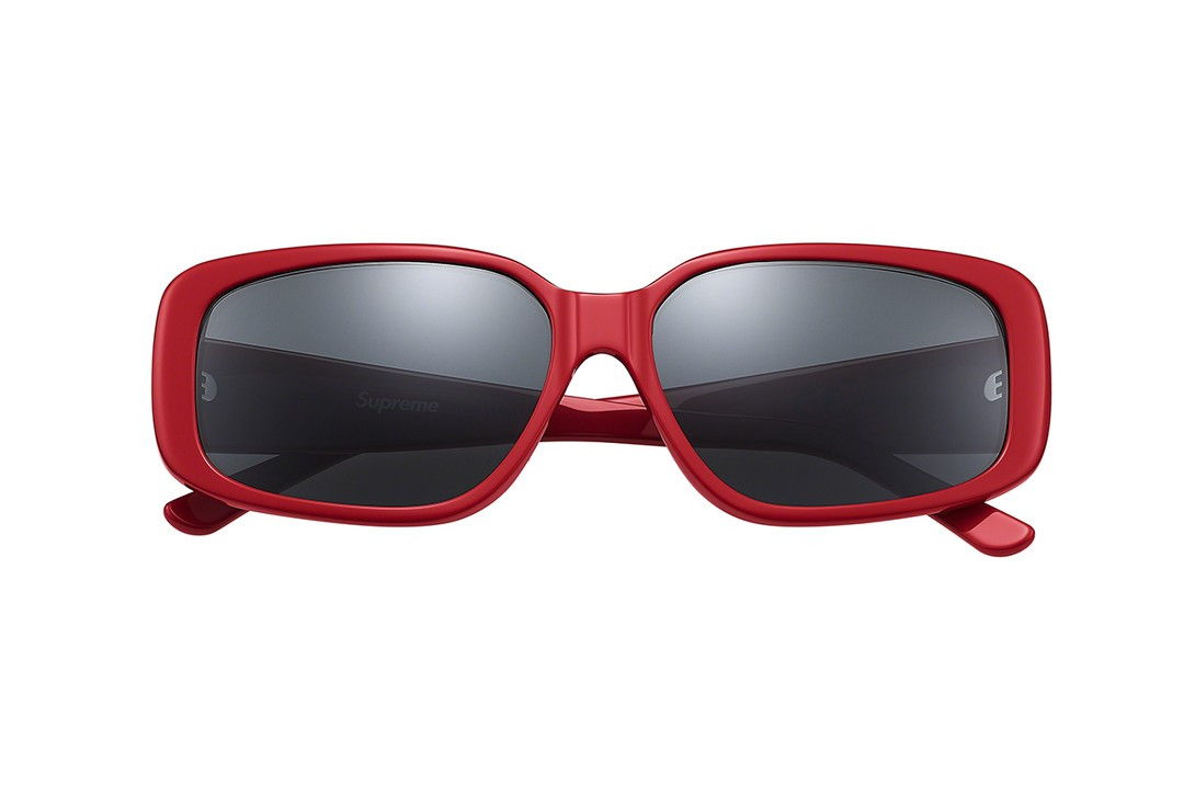 Moda męska: kolekcja okularów Supreme na tegoroczne lato. Prawdziwy wysyp kolorów