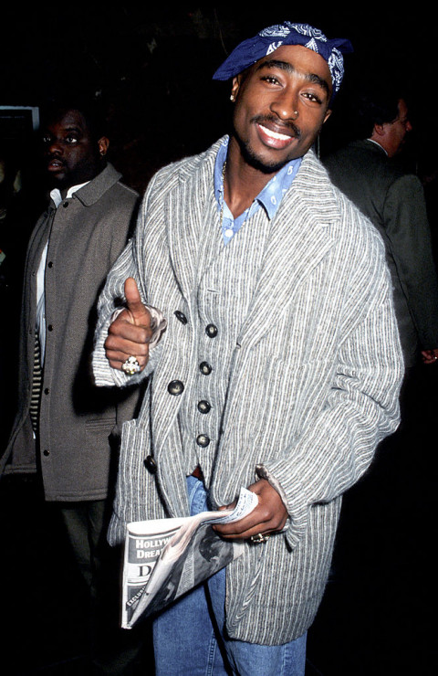 Tupac Shakur: stare zdjęcia wybitnego rapera. W latach 90. to on był prawdziwą ikoną stylu [GALERIA]
