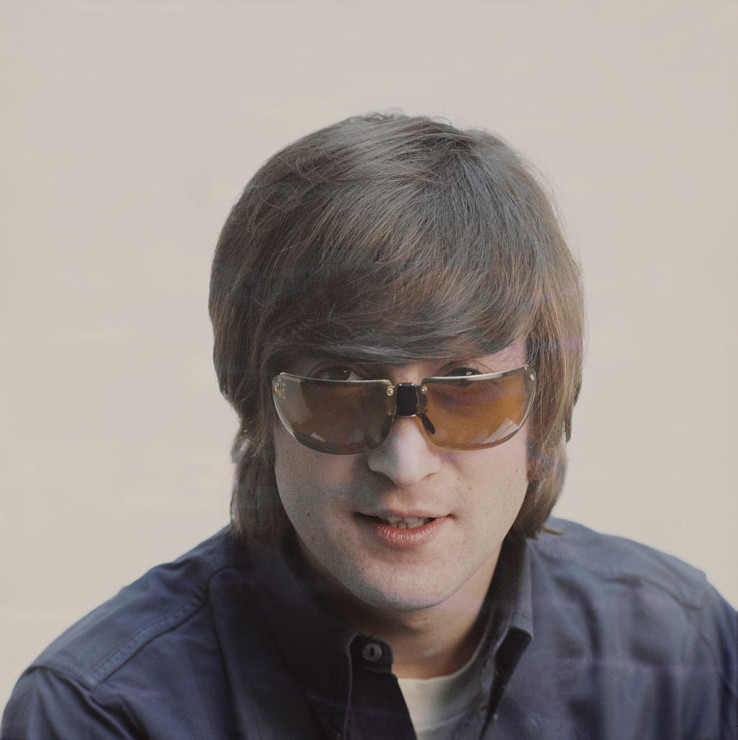 John Lennon skończyłby 80 lat. Zobacz słynnego Beatlesa na starych zdjęciach