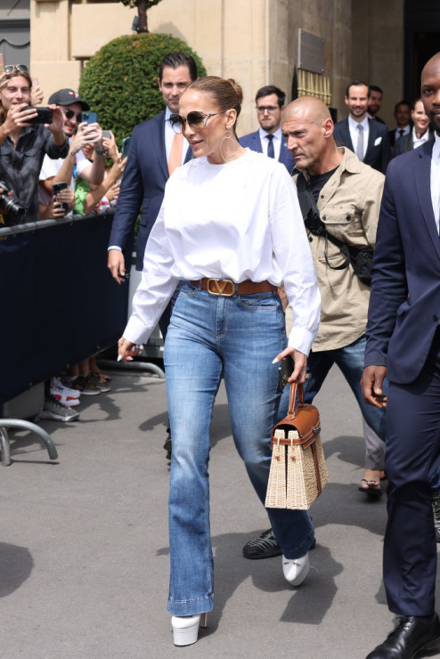 Stylizacje Jennifer Lopez z Paryża