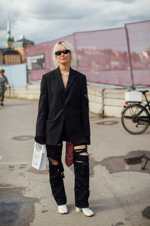 Najlepsze stylizacje na Stockholm Fashion Week wiosna-lato 2023