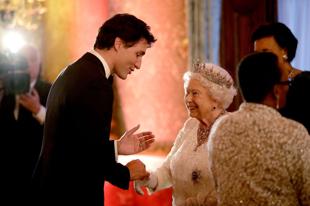 Królowa Elżbieta II i Justin Trudeau