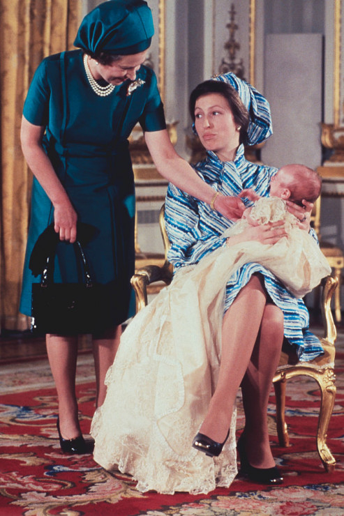 Królowa Elżbieta II i księżniczka Anna