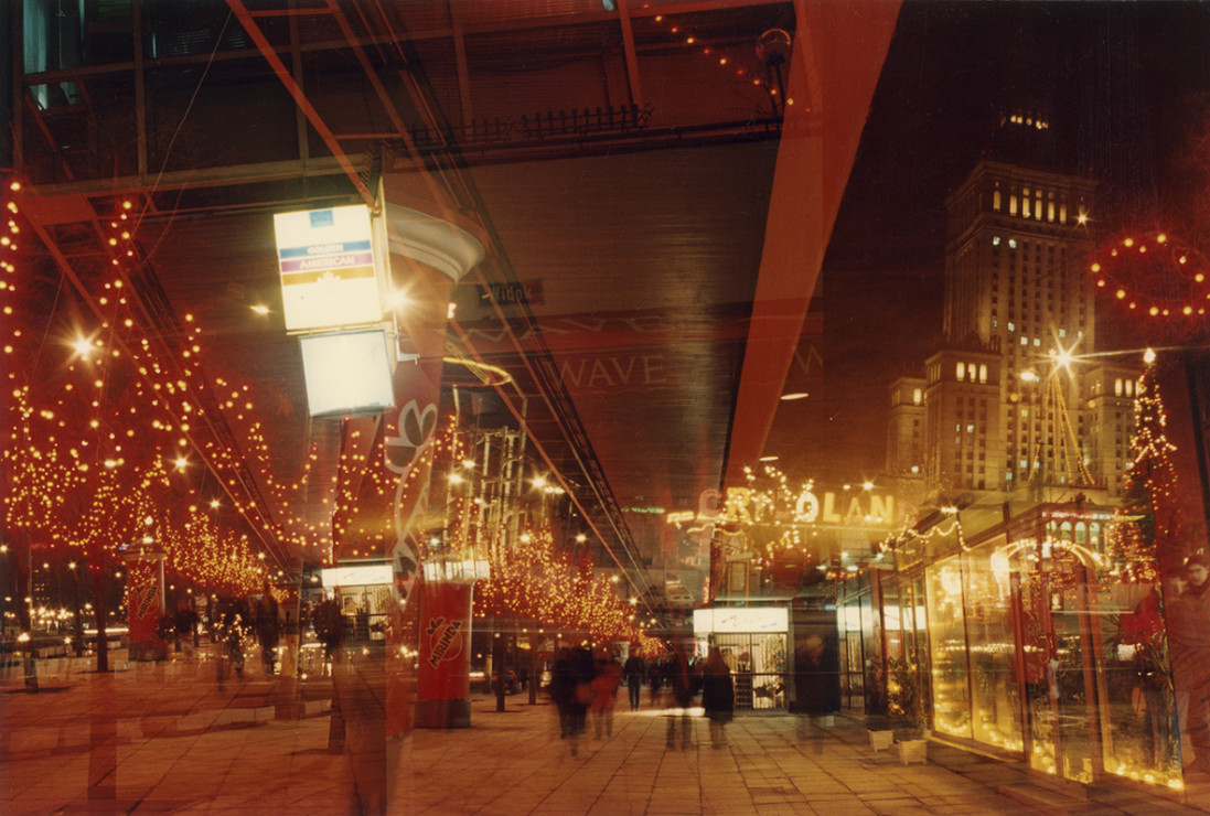 Edward Grochowicz, Dworzec Centralny, hotel Marriott i biurowiec Elektrimu, z serii Noworoczne iluminacje, 1993 -1996, Ośrodek KARTA