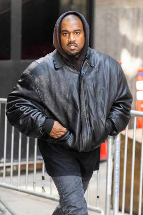 Kanye West zaprojektował bluzę z Janem Pawłem II