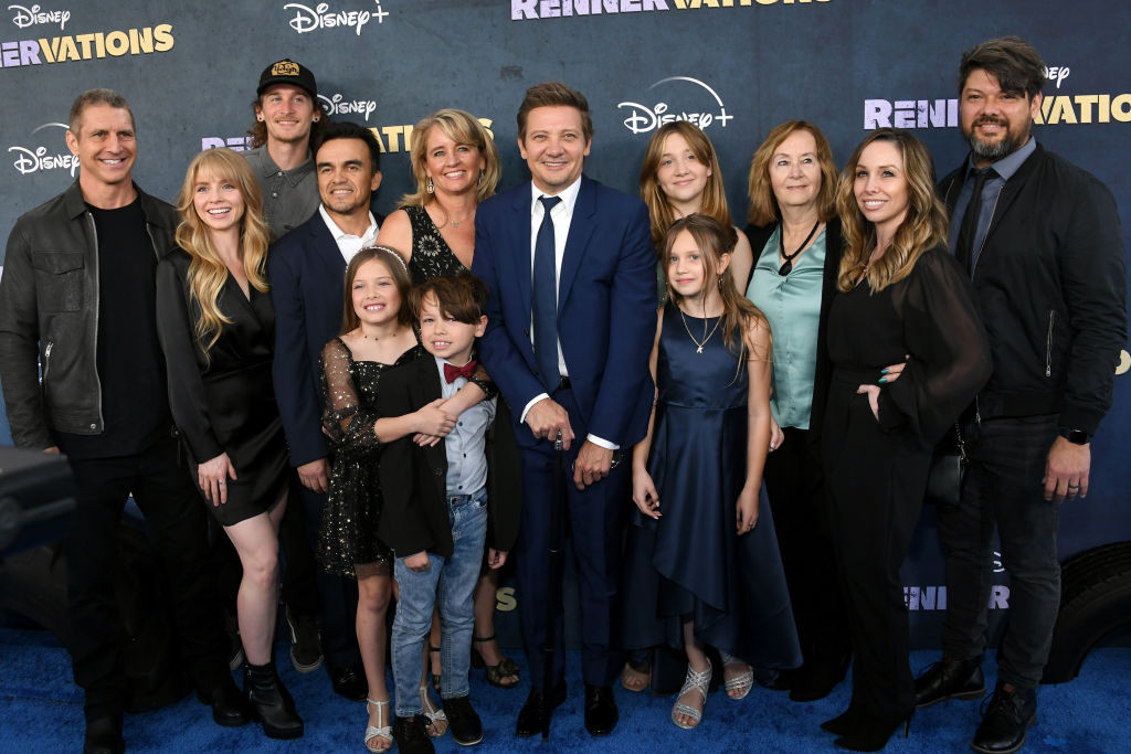 Jeremy Renner z rodziną