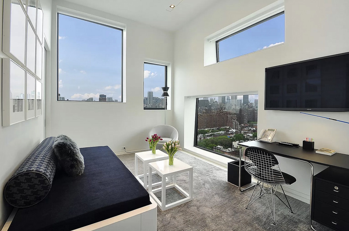 penthouse w 100 Eleventh Avenue