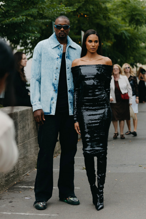 Moda uliczna na Paris Haute Couture Week jesień-zima 2023/2024