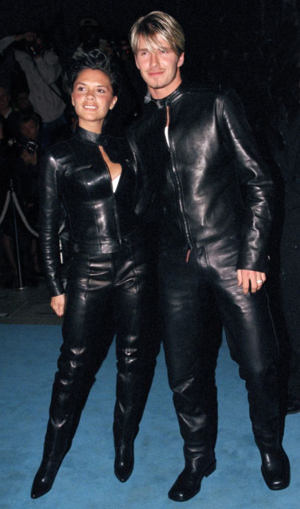 David i Victoria Beckham na gali Versace Club w Londynie, 11 czerwca 1999 r.