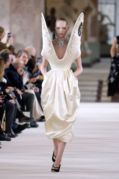 Schiaparelli haute couture wiosna-lato 2024