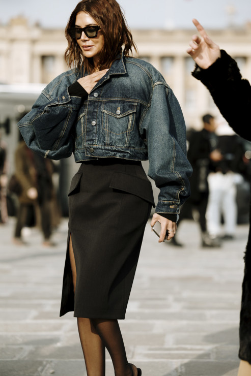Street fashion po francusku: stylizacje z tygodnia mody jesień-zima 2024/2025 w Paryżu