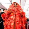 Lizzo w zmysłowym gorsecie i gigantycznej kwiatowej pelerynie przyćmiła wszystkich na Grammy 2023. Artystka wyglądała jak bogini